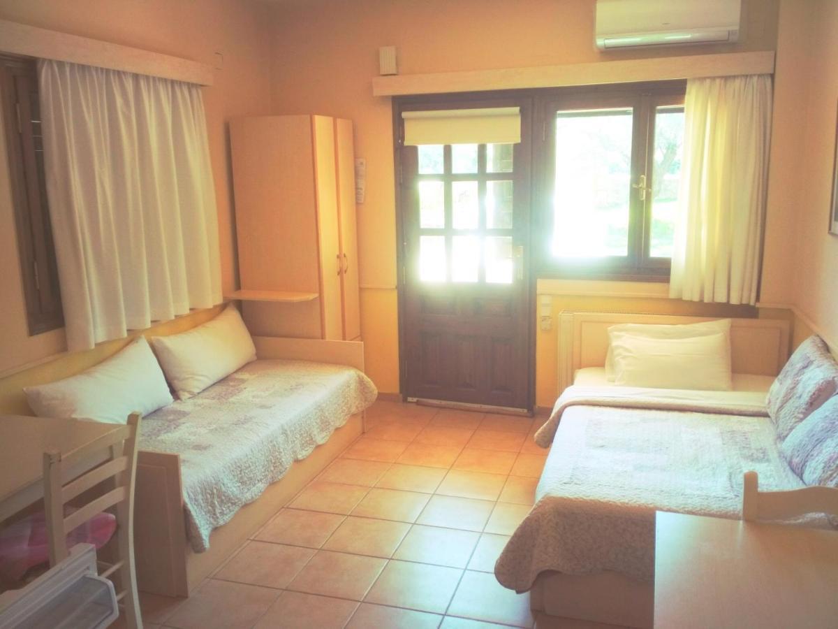 Rent Rooms Alexiou Limni  Экстерьер фото