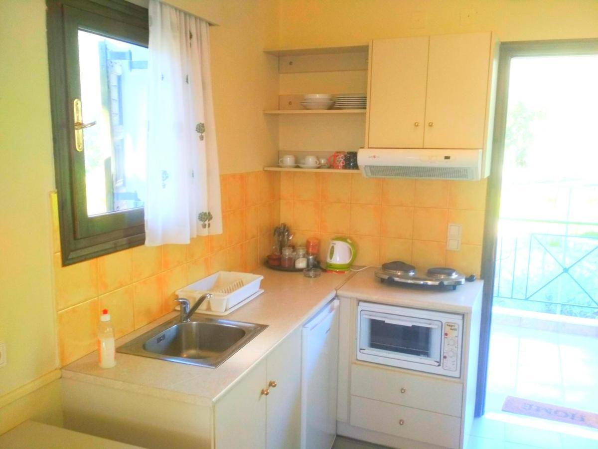 Rent Rooms Alexiou Limni  Экстерьер фото